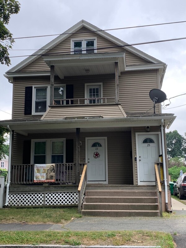 23 Lagadia St, Chicopee, MA 01020 Room for Rent in Chicopee, MA
