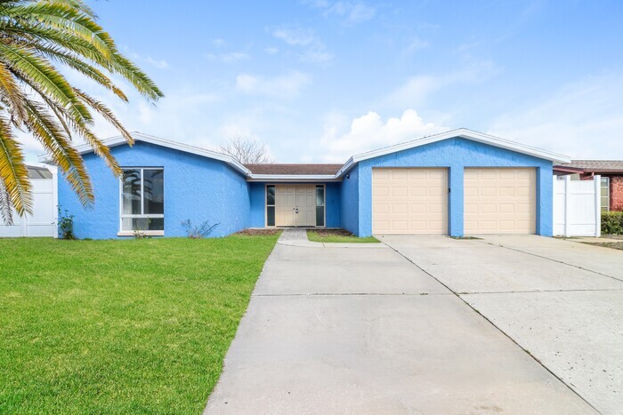 Primary Photo - Home with Pool & Covered Patio in Port Ric...