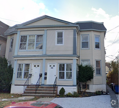 Building Photo - 42 Dehart Pl
