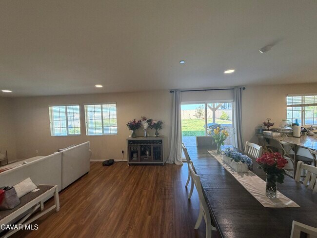 Foto del edificio - 44326 Ryckebosch Ln