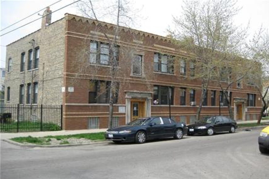 Foto del edificio - 3801 W Wrightwood Ave