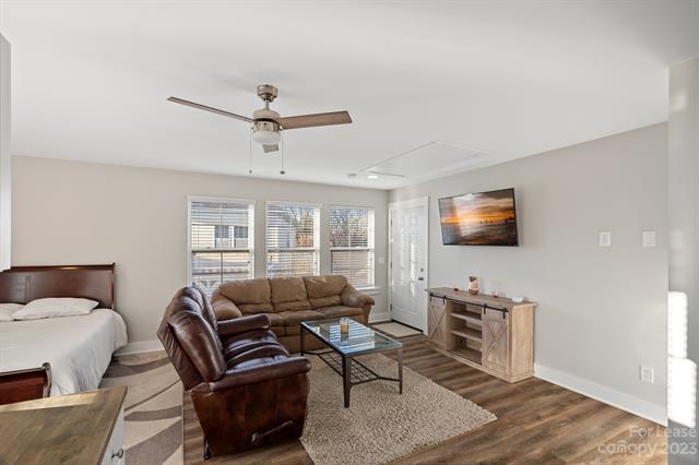 Building Photo - 4023 Willow Green Pl