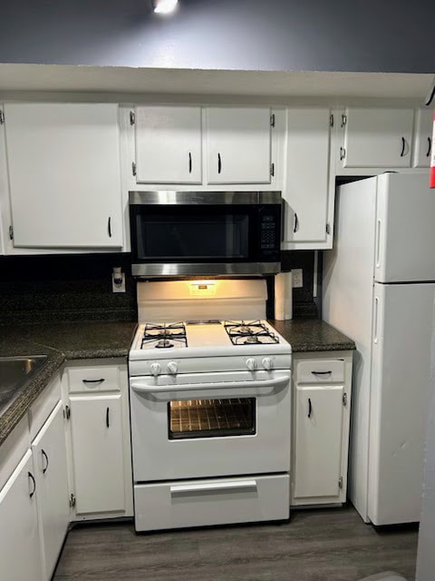 In process of adding new gas stove to match range hood - 789 Barnes Mill Trce