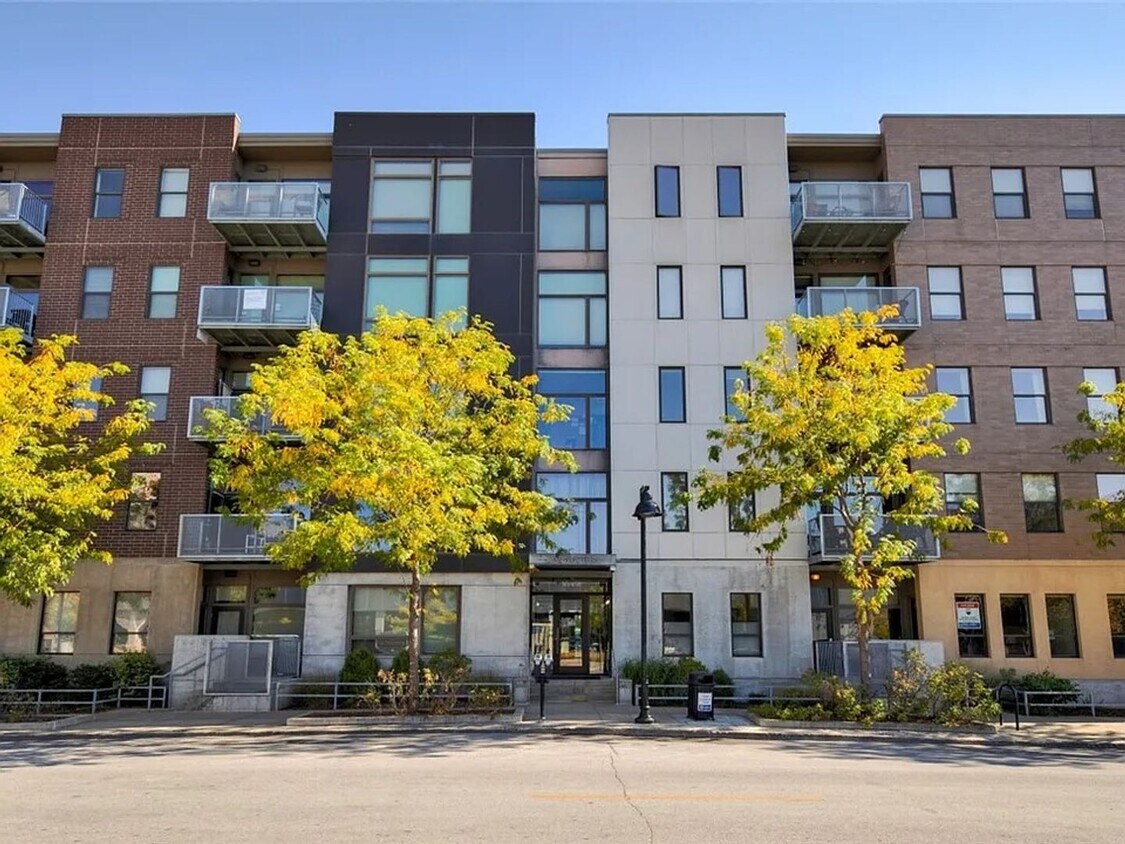 Primary Photo - Modern 2-Bedroom, 2-Bathroom Condo – Prime...
