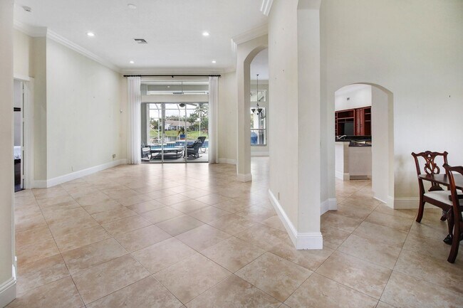 Building Photo - 10876 King Bay Dr
