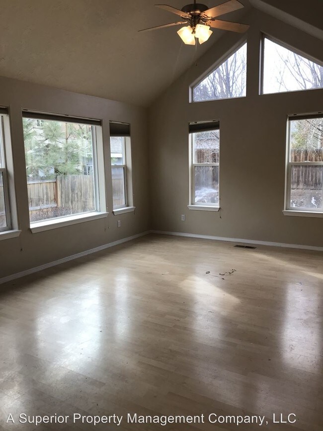 Building Photo - 3091 NE Stonebrook Dr