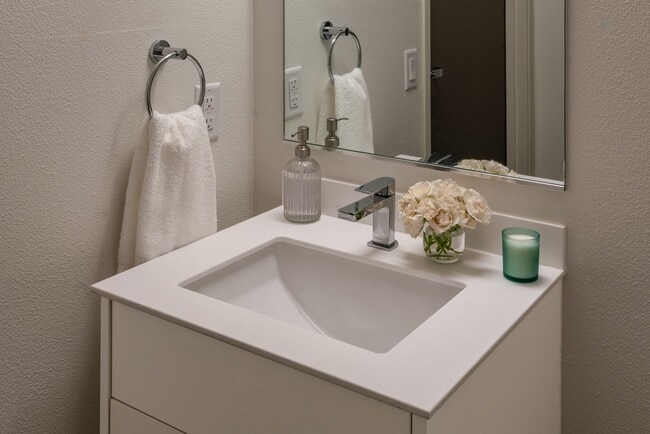 Interior Photo - KOZ on 16th