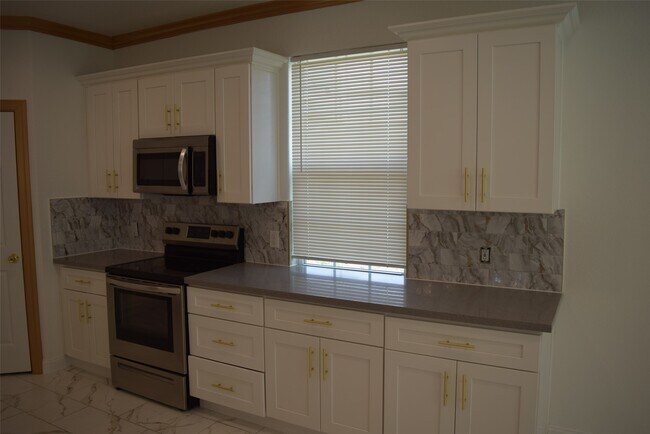 Foto del edificio - 445 County Rd 5102J