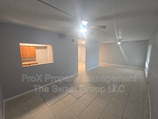 Building Photo - 401 W Florida Ave