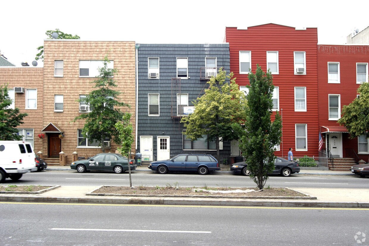 131 McGuinness Blvd, Brooklyn, NY 11222 131 McGuinness Blvd Brooklyn