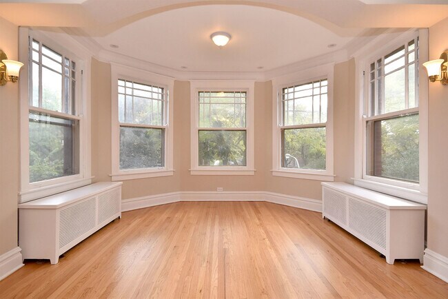 Foto del edificio - 1326 W Arthur Ave