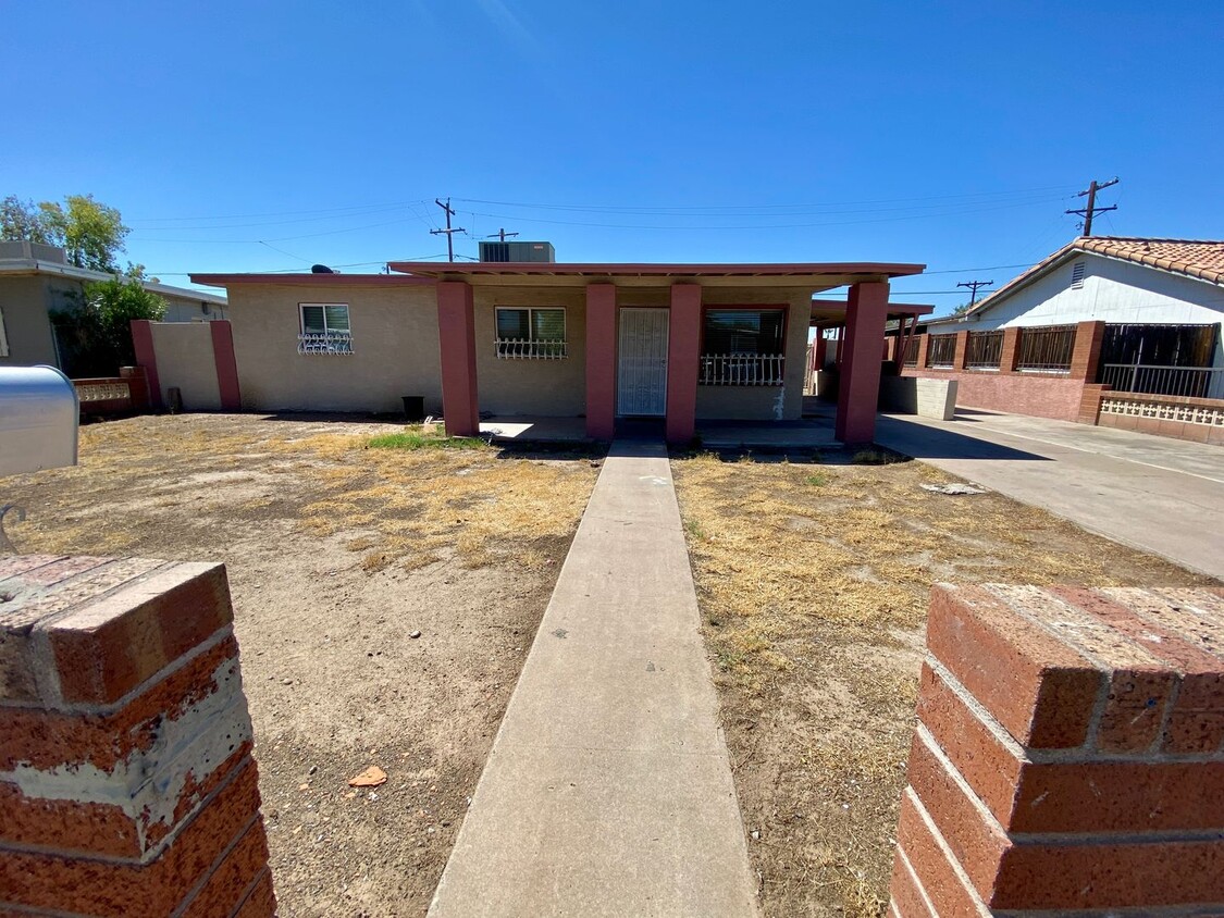 Primary Photo - 3-Bedroom, 1.5 bath in Phoenix That’s read...