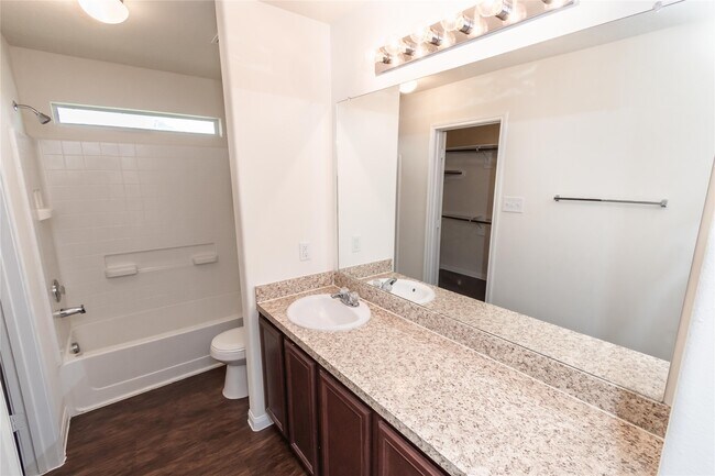 Foto del edificio - 12607 Lady Slipper Rd