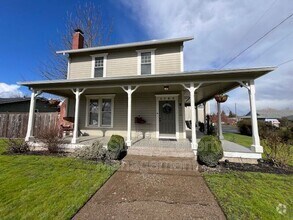 Building Photo - 1745 College St