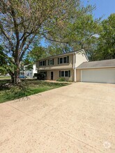 Building Photo - 12 Admiral Ct