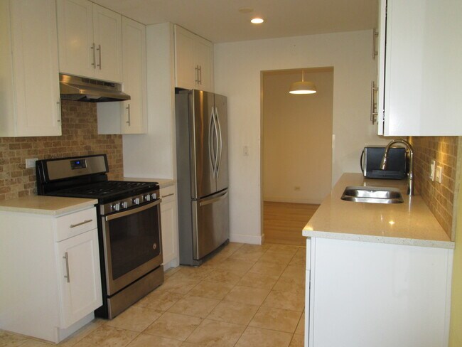 Building Photo - 218 Driftwood Ln