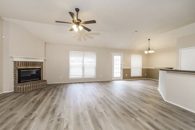 Building Photo - 317 Willowstone Trail