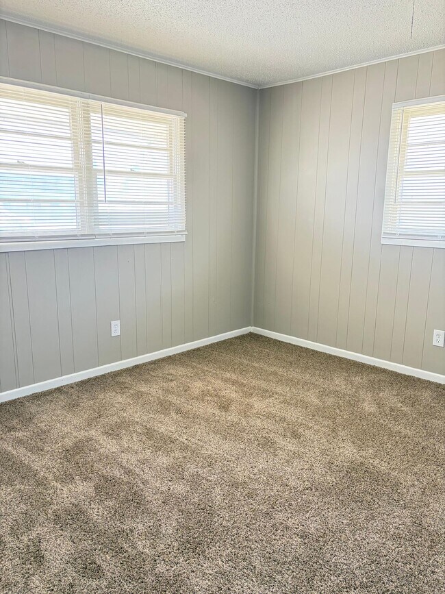 Foto del edificio - 3404 70th Dr