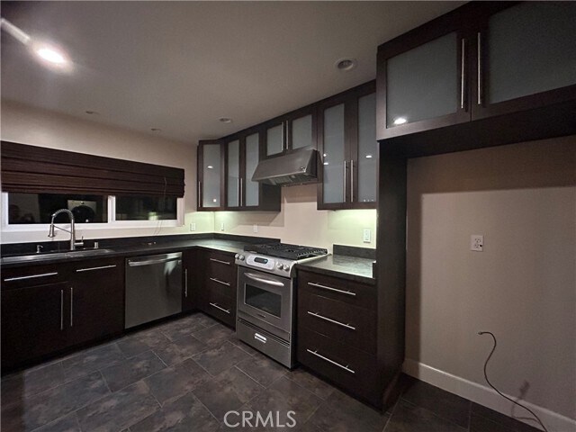 Foto del edificio - 1380 W 9th St