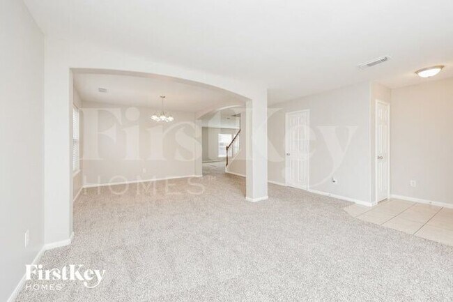 Building Photo - 8319 Loetsch Ridge Way