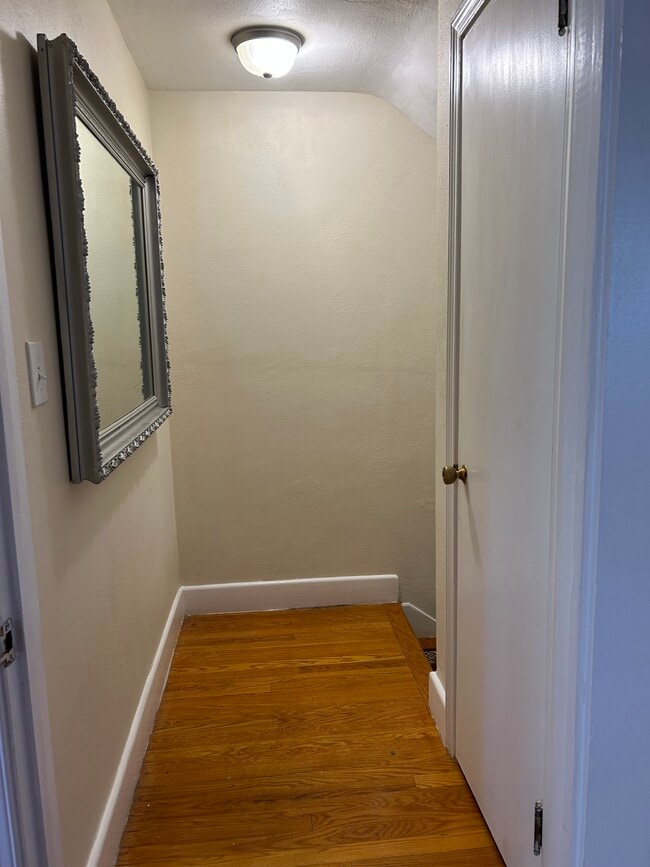 Foto del edificio - 204 Glen Echo Dr