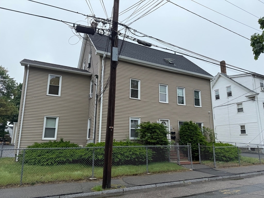 Primary Photo - 43 Park St