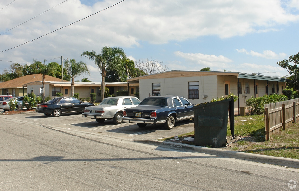 Exterior photo - 320 NE 13th Ave