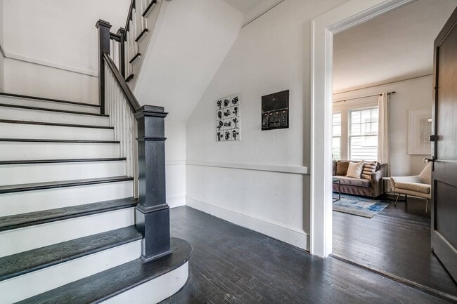 Building Photo - 1625 McLendon Ave NE
