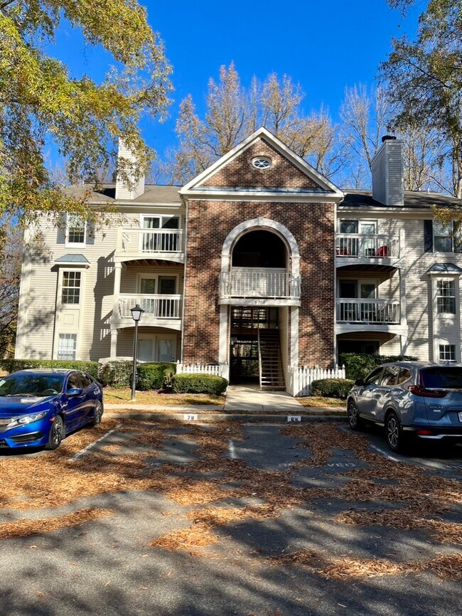 Building Photo - 5708 Shadwell Ct