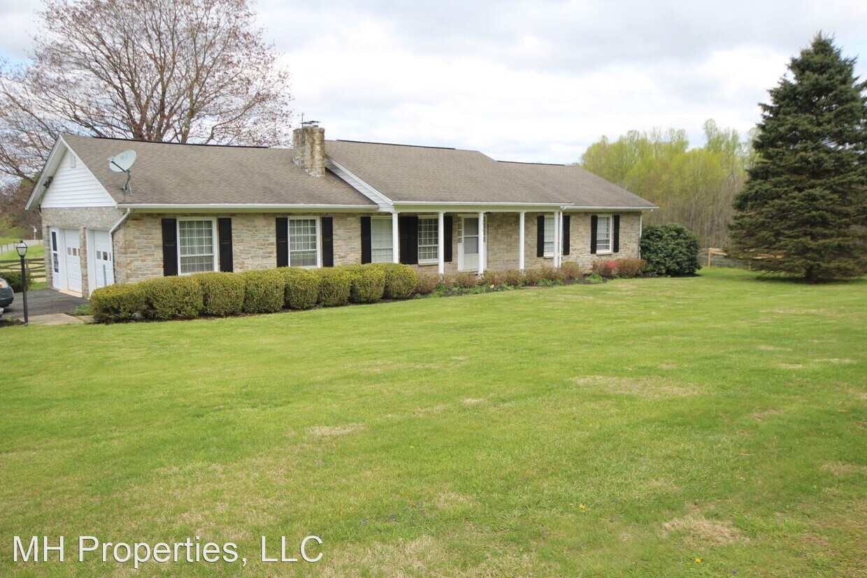 Primary Photo - 3 br, 2 bath House - 2213 Allibone Rd