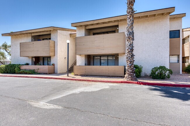 Foto del edificio - 6480 N 82nd St