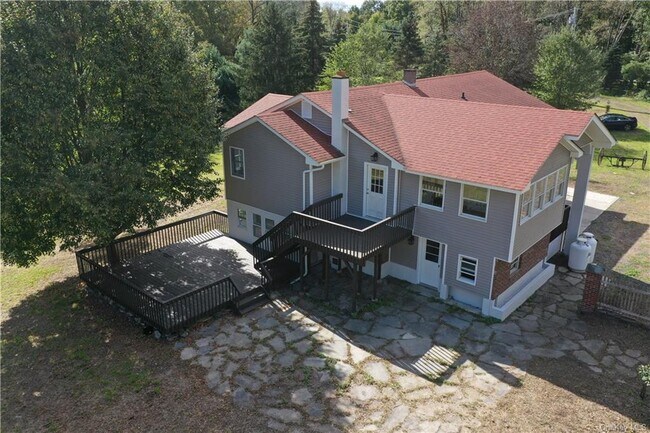 Building Photo - 118 Booth Rd