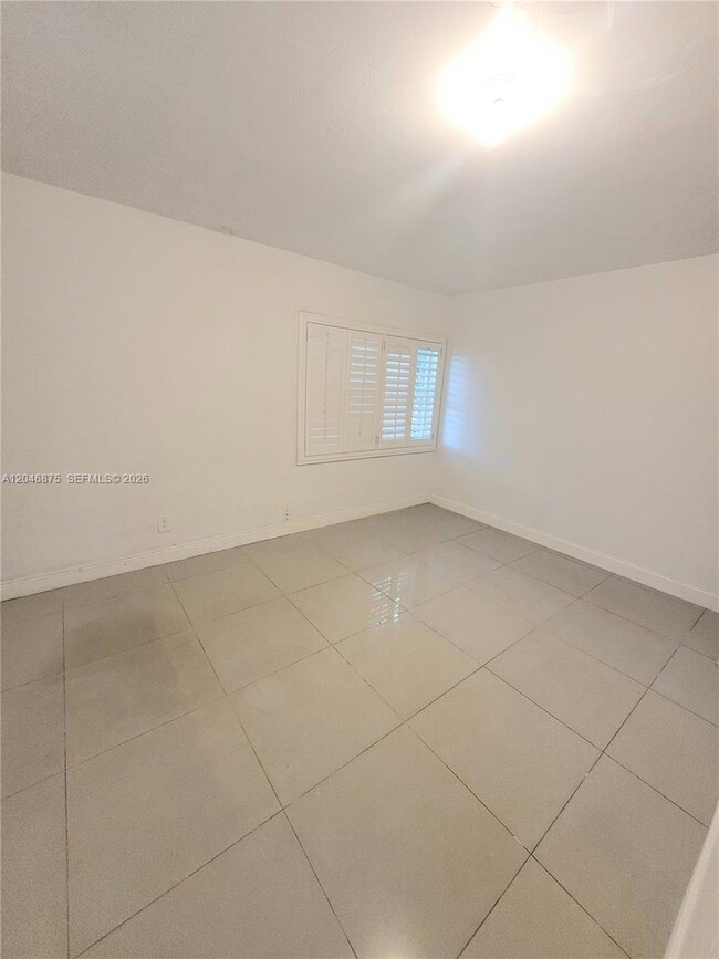 Foto del edificio - 1132 Moffett St