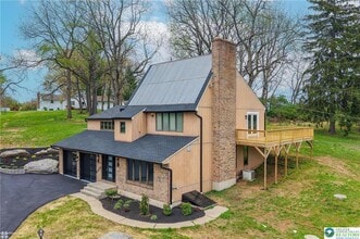 Building Photo - 4410 Circle Dr