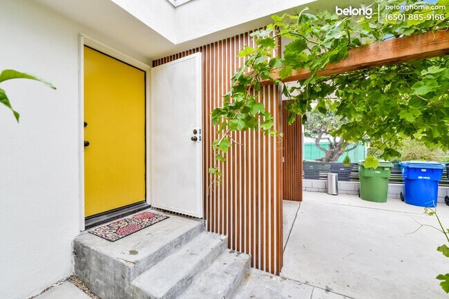 Foto del edificio - 12459 Braddock Dr