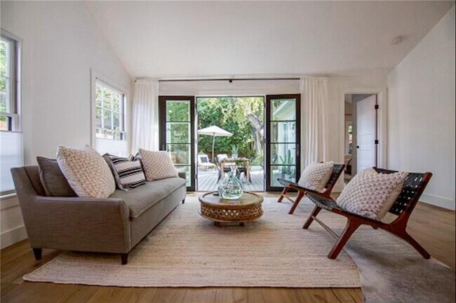 Foto del edificio - 803 E 48th St