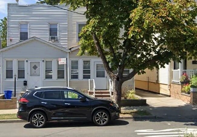 Building Photo - 8412 130th St