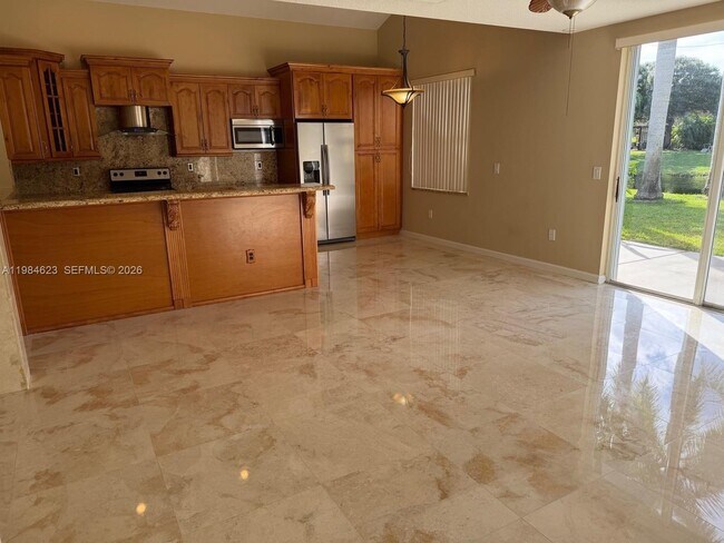 Foto del edificio - 360 NW 115th Way