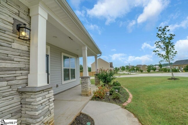 Building Photo - 244 Shale Dr