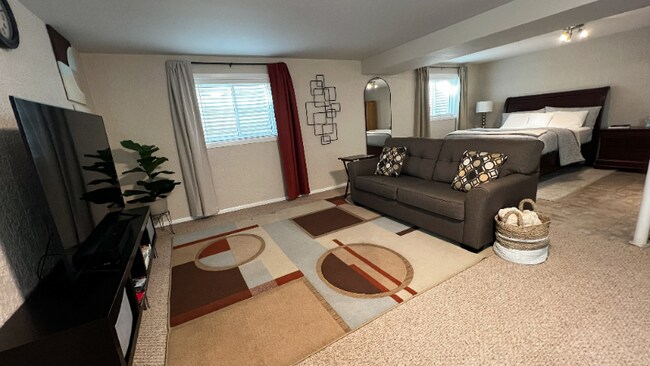 Foto del edificio - 5465 Gunshot Pass Dr