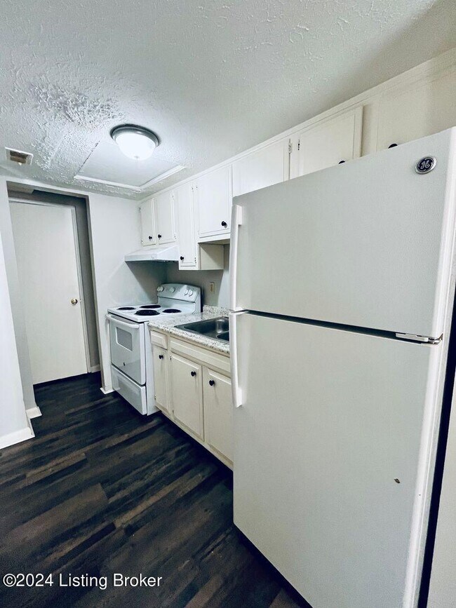 Foto del edificio - 4730 Southern Pkwy