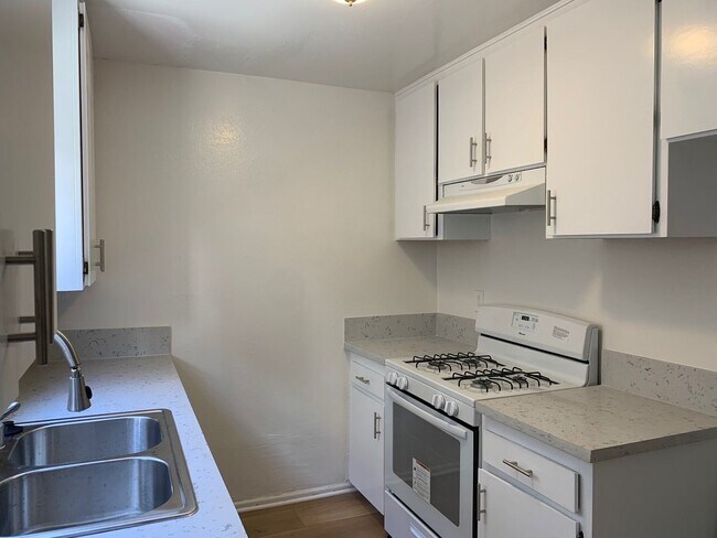 Foto del edificio - 1812 Grant Ave