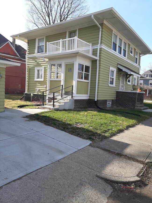 Foto del edificio - 2357 N Capitol Ave