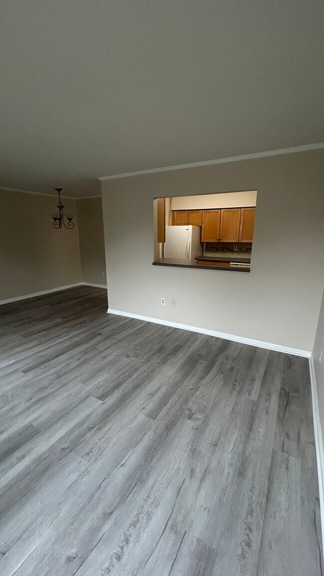 Building Photo - 203 Crider Ave