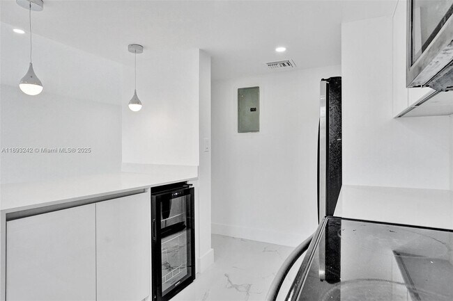 Foto del edificio - 606 NW 107th Ave