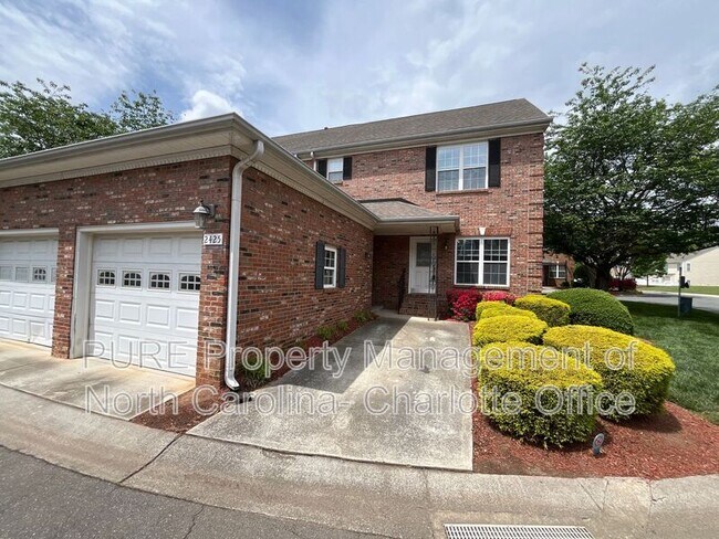 Foto del edificio - 2425 Madeline Meadow Dr