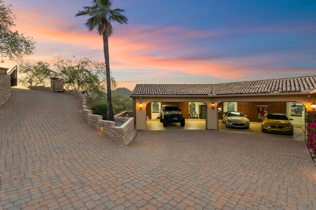 Building Photo - 4490 E Valley Vista Ln
