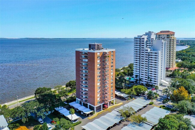 Foto del edificio - 4015 Bayshore Blvd