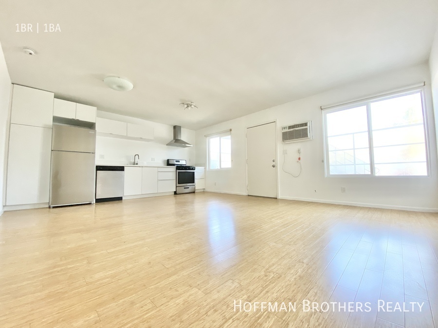 Primary Photo - 249 S Ave 55