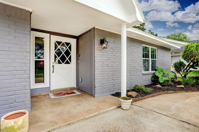 Building Photo - 3111 Oyster Cove Dr